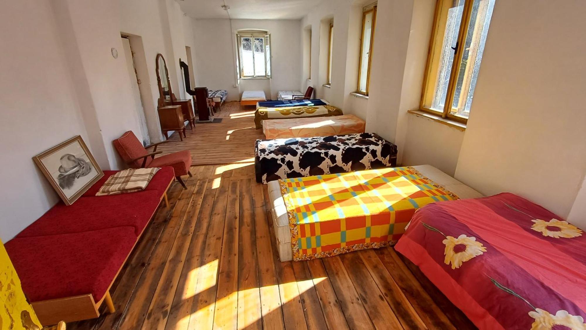 Cesta Hostel Tabor Bagian luar foto