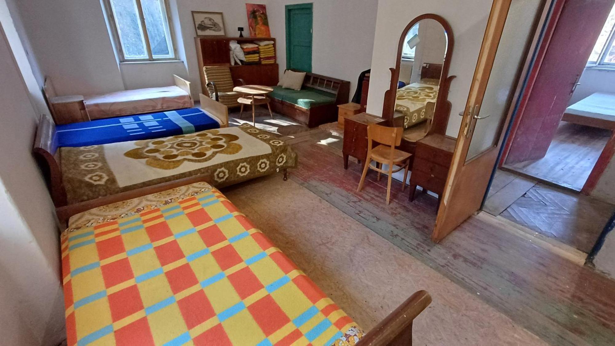 Cesta Hostel Tabor Bagian luar foto