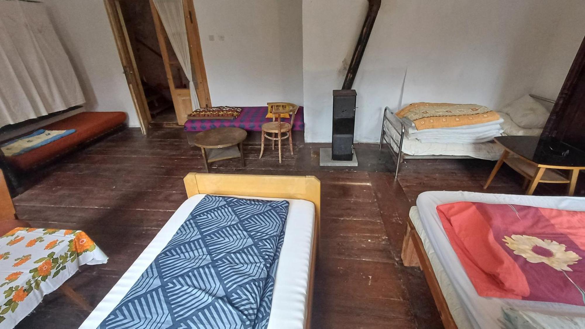 Cesta Hostel Tabor Bagian luar foto