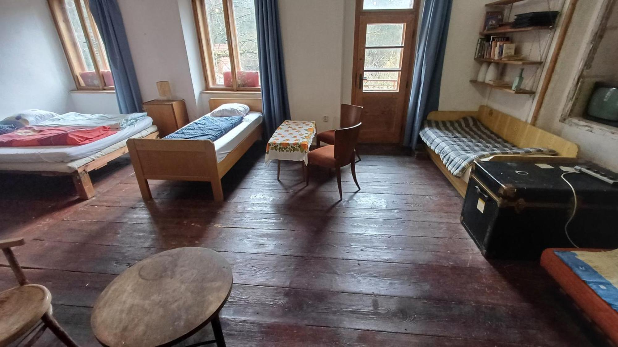 Cesta Hostel Tabor Bagian luar foto